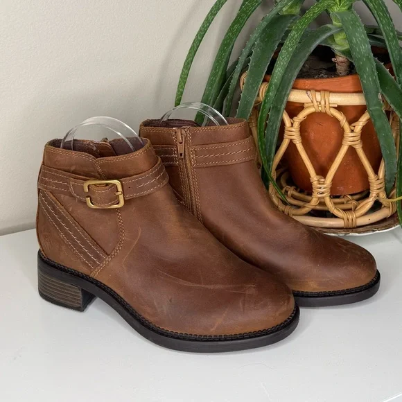 Clarks Collection NWT Cognac Leather Ankle Boots Buckle Zip Booties 6.5 - Picture 2 of 11